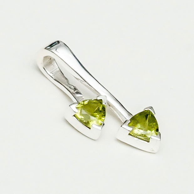Arrow Pendant With Peridot Gemstone In Sterling Silver