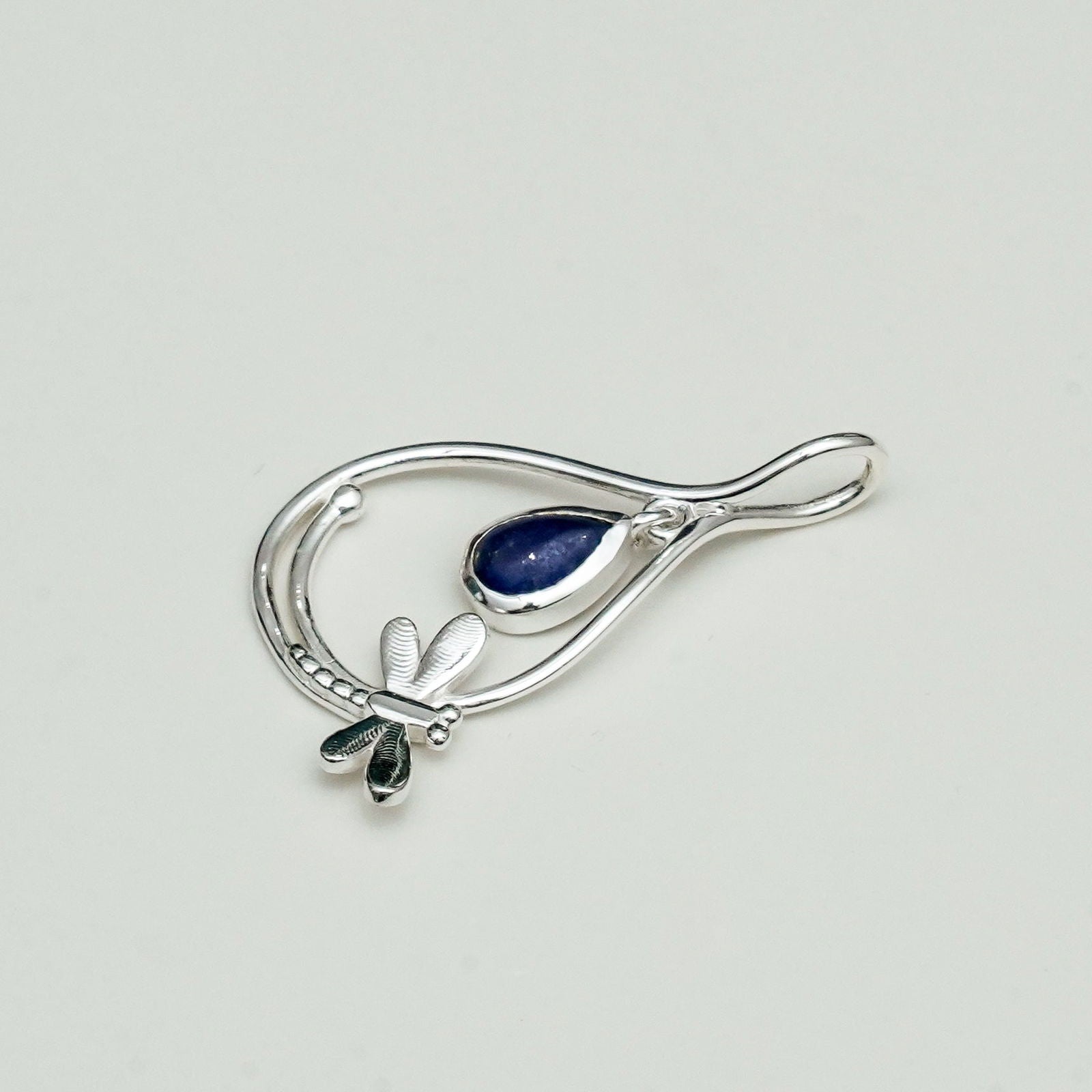 Dragonfly Pendent With Kayanite Gemstone In 925 Sterling Silver