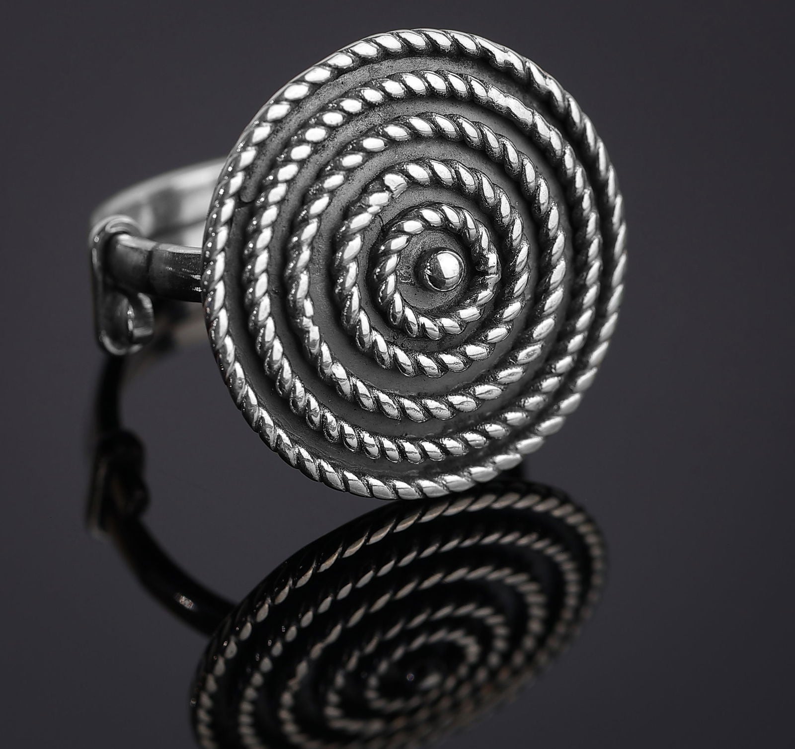 Dridha Antique Bold Rings in 925 Sterling Silver DM503