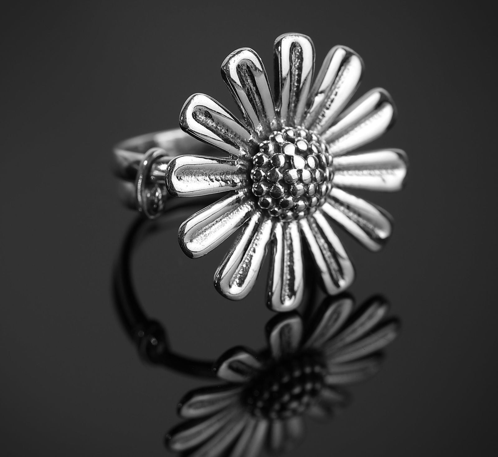 Dridha Antique Bold Rings in 925 Sterling Silver DM505