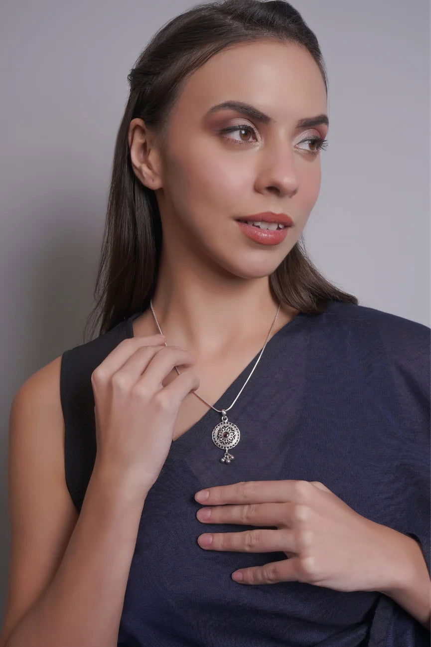 Dridha Antique Necklace in 925 Sterling Silver DM201