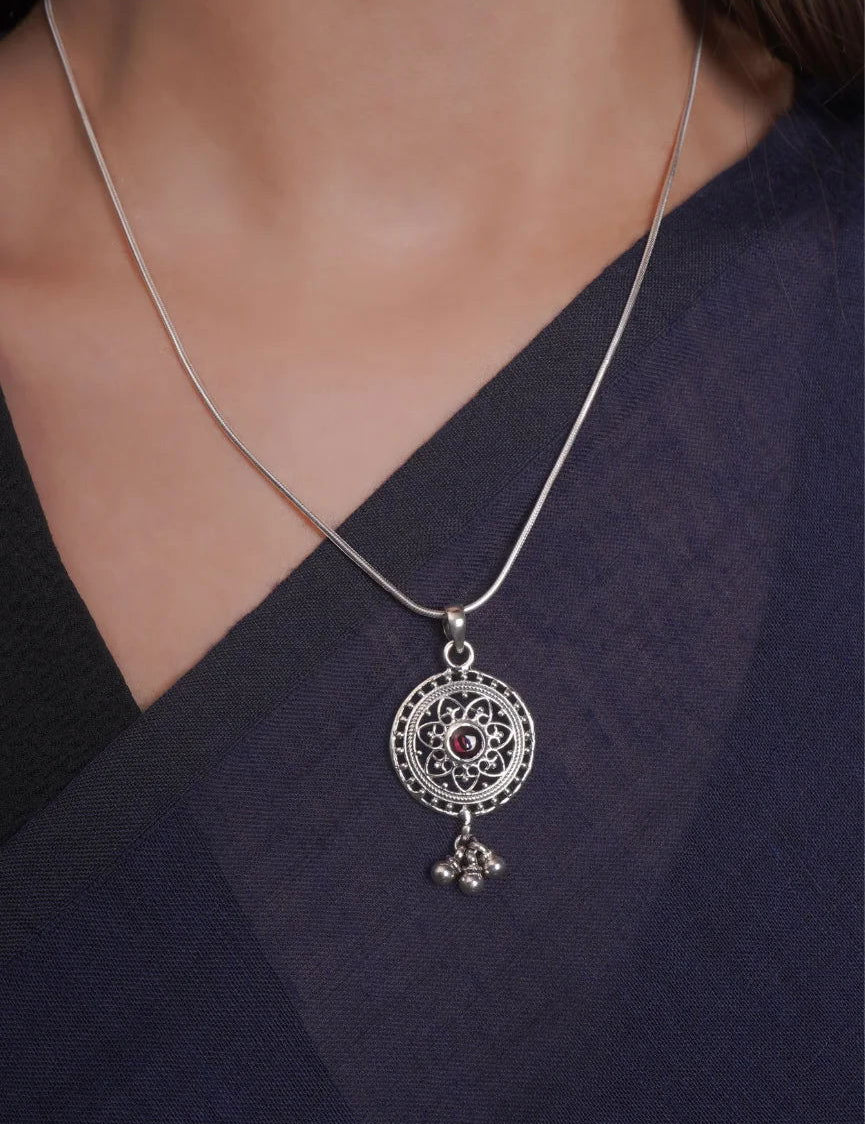 Dridha Antique Necklace in 925 Sterling Silver DM201