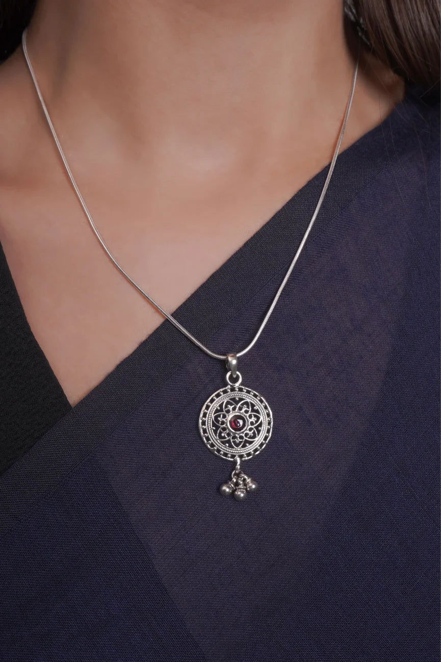 Dridha Antique Necklace in 925 Sterling Silver DM201