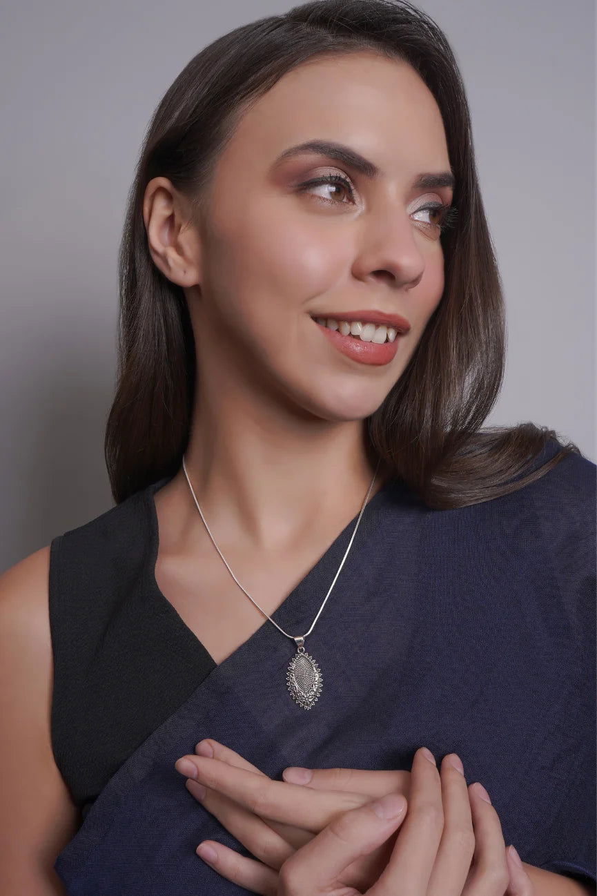 Dridha Antique Necklace in 925 Sterling Silver DM204