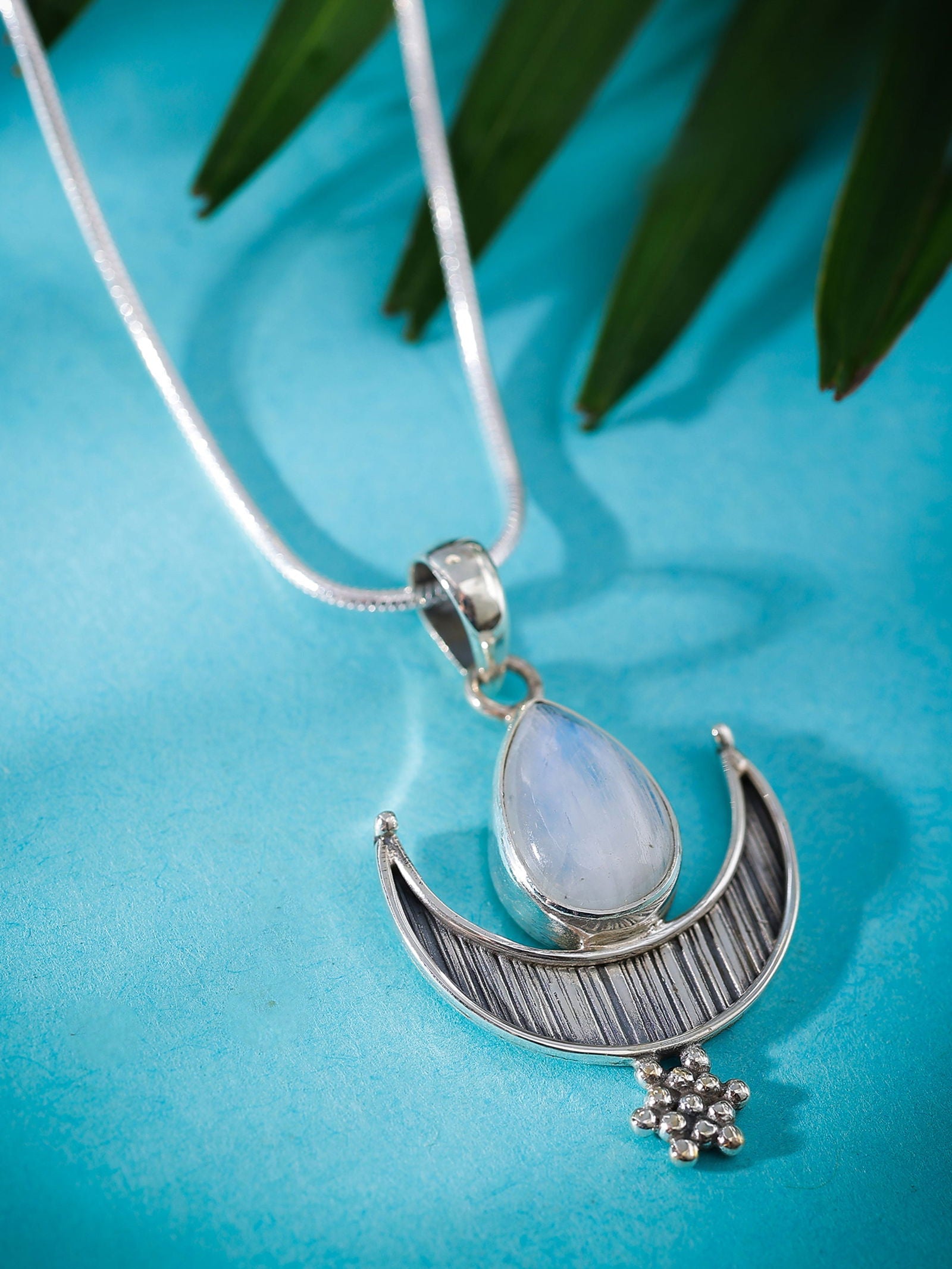 Dridha Antique Necklace in 925 Sterling Silver DM205