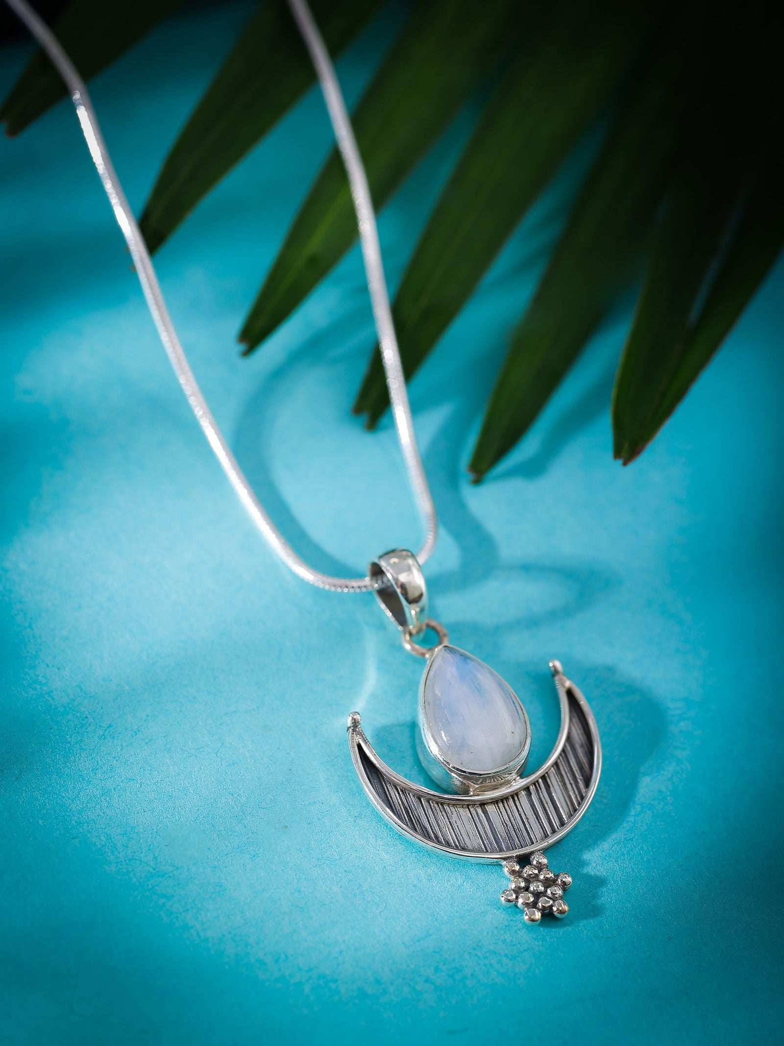 Dridha Antique Necklace in 925 Sterling Silver DM205
