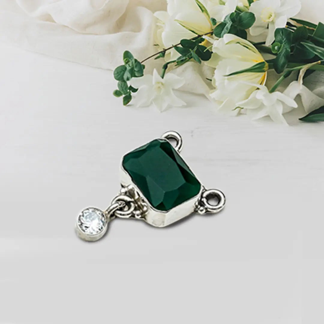 Mangalsutra With Single Green Stone
