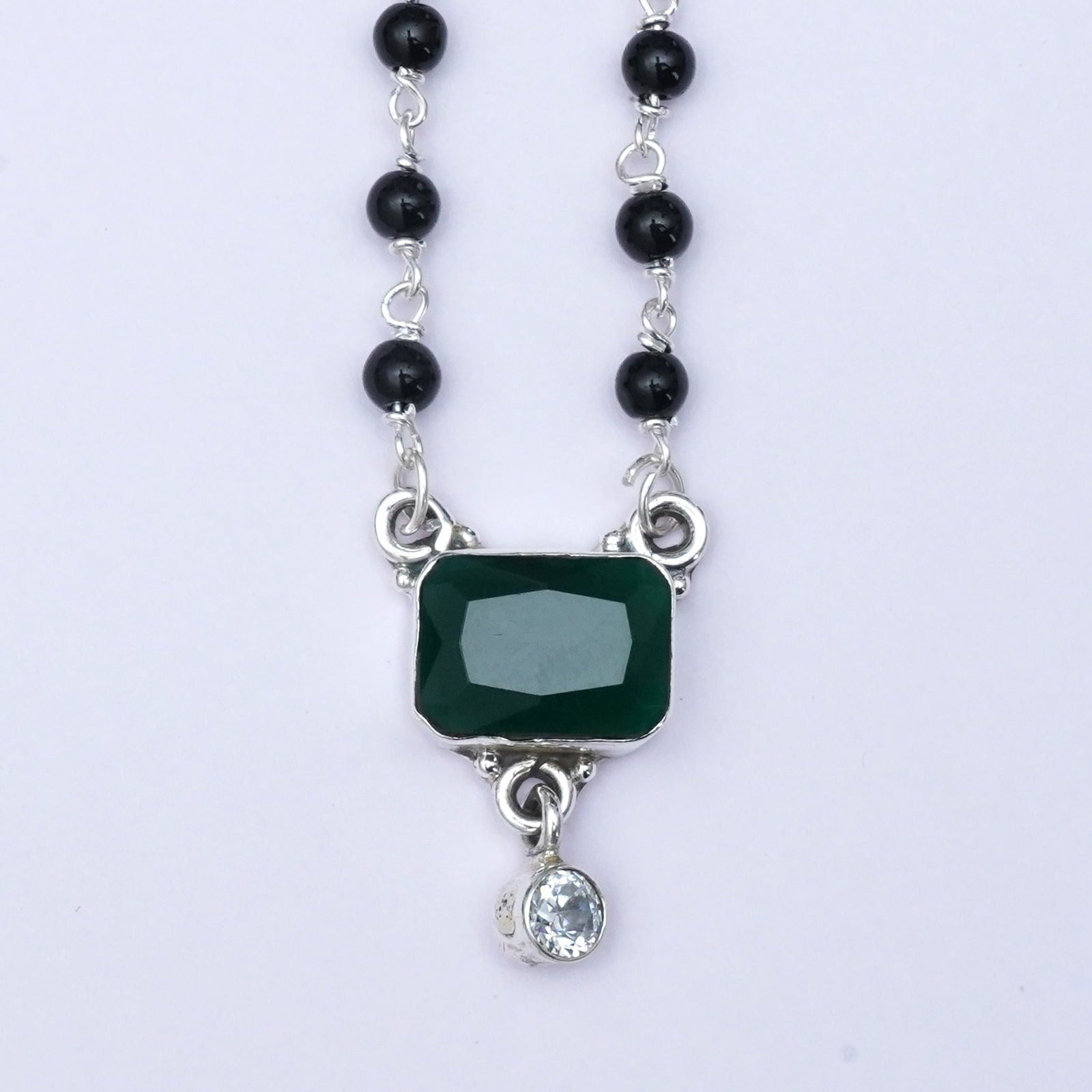 Mangalsutra With Single Green Stone