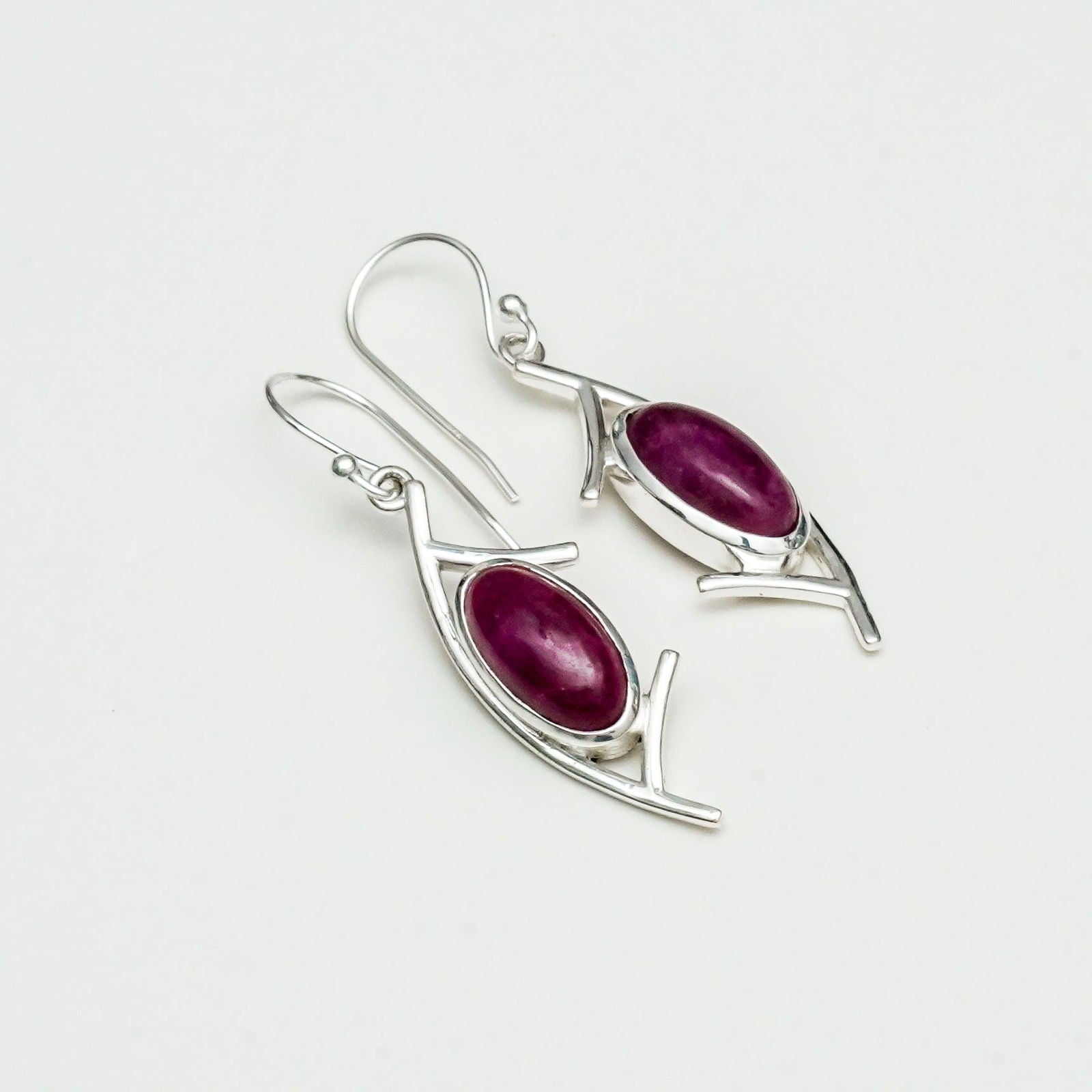 Modern Earrings With Amethyst Gemstone in 925 Sterling Silver