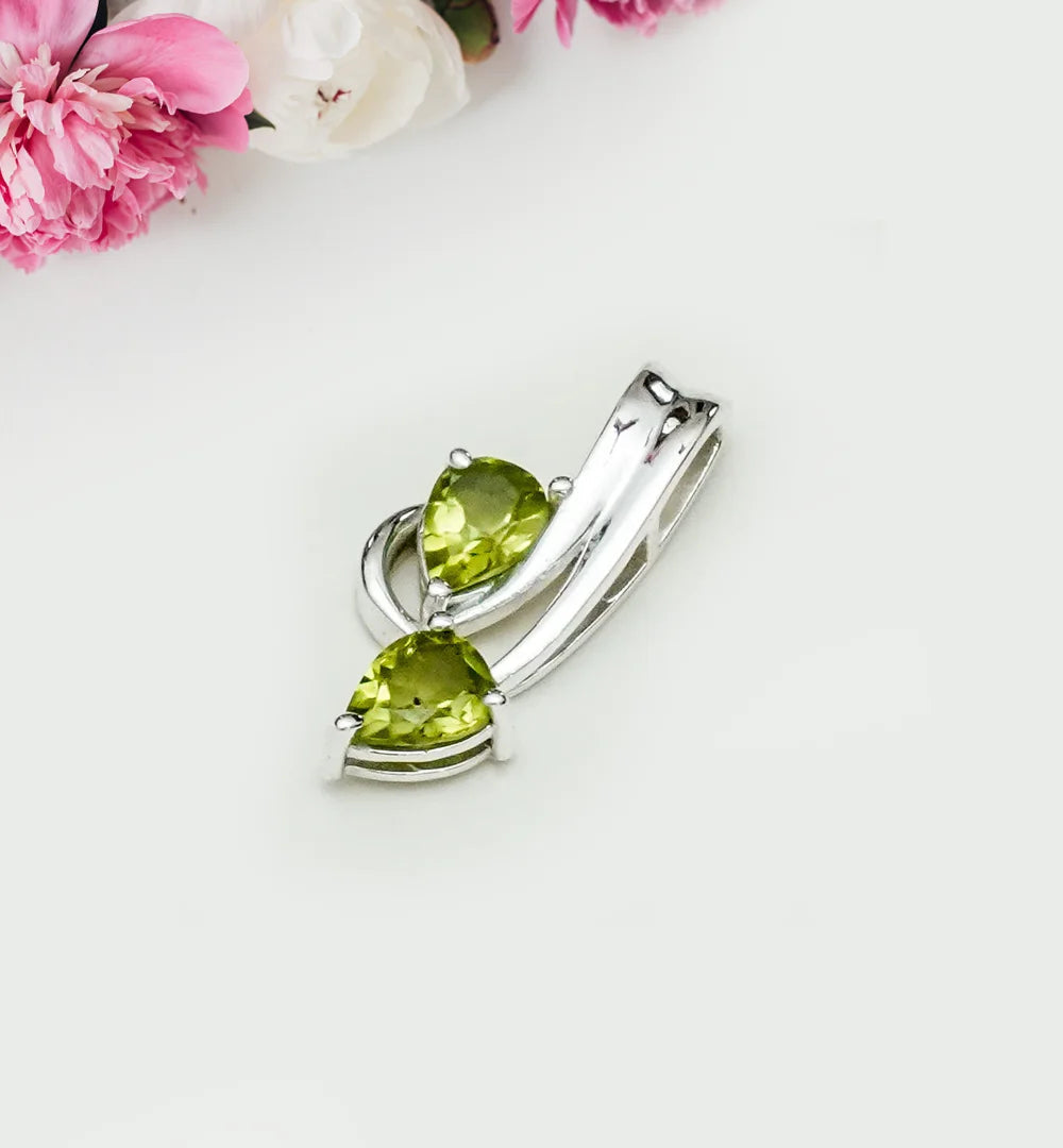 Modern Pendant With Peridot Gemstone In Fine Sterling Silver