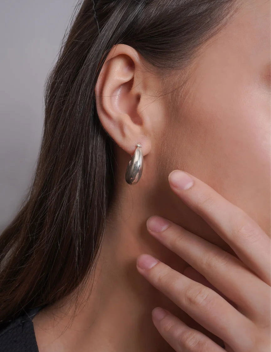 Mohnaa Crescent Moon Earring