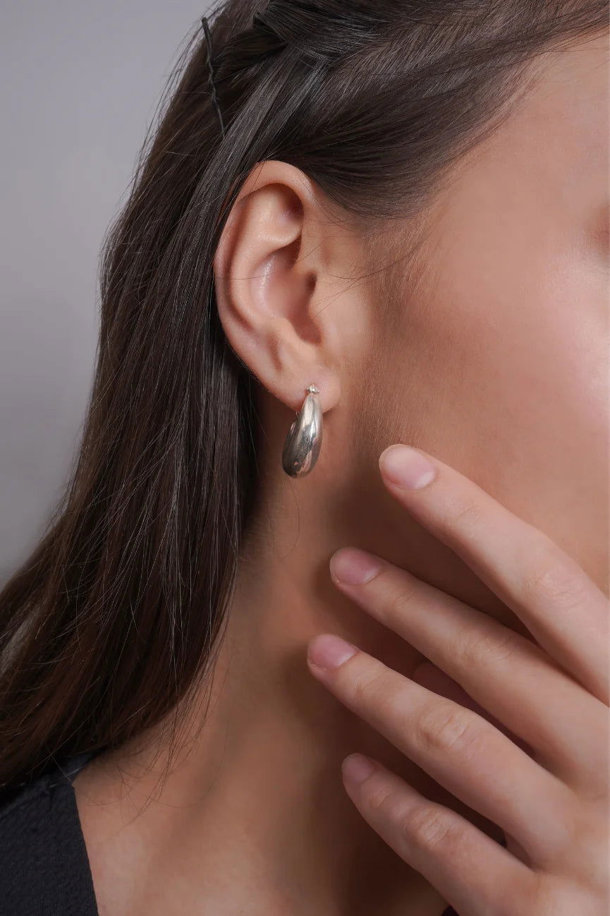 Mohnaa Crescent Moon Earring