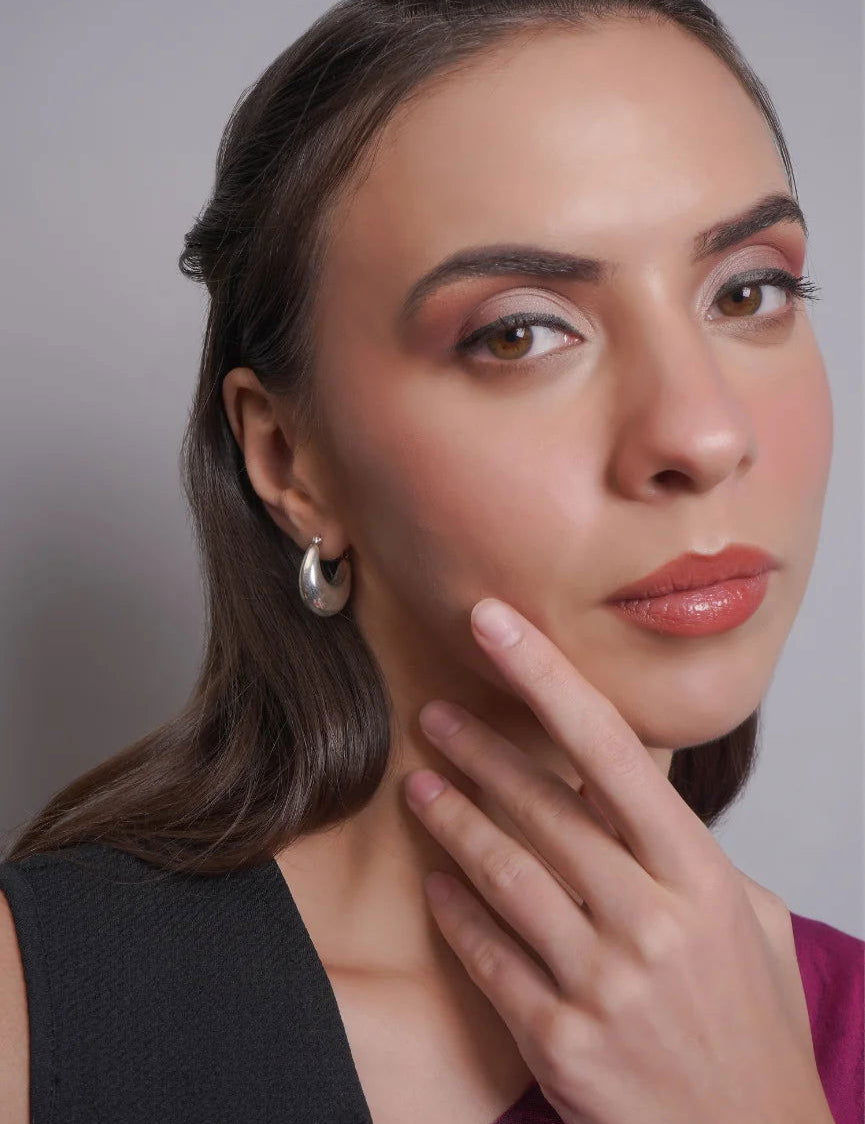 Mohnaa Crescent Moon Earring