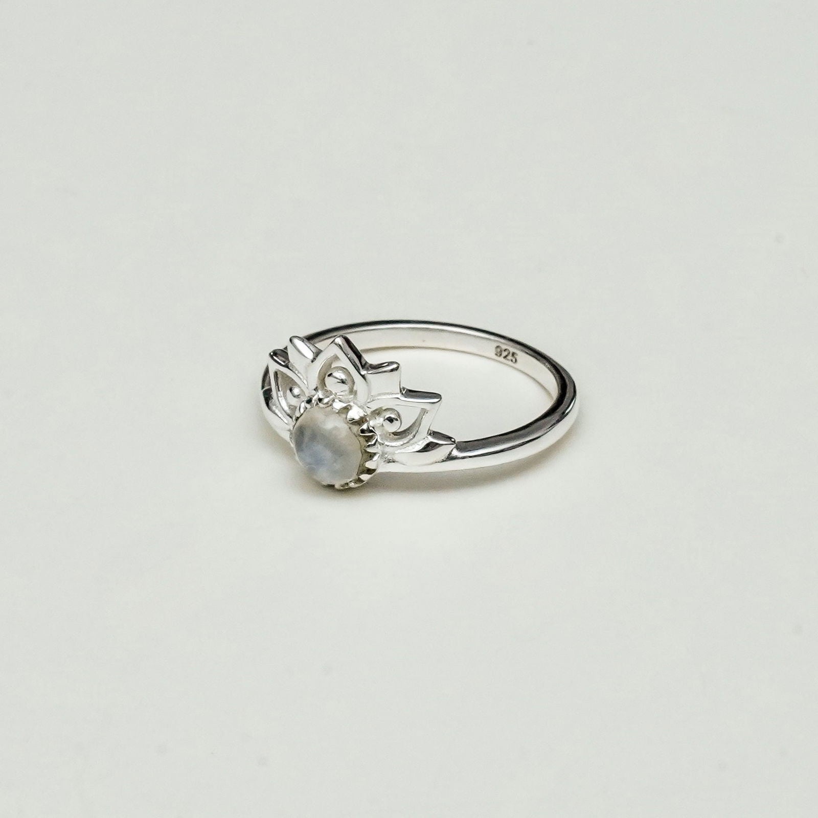 Mohnaa Crown Ring With Rainbow Moonstone