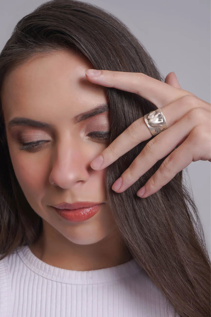 Mohnaa Elephant thumb ring