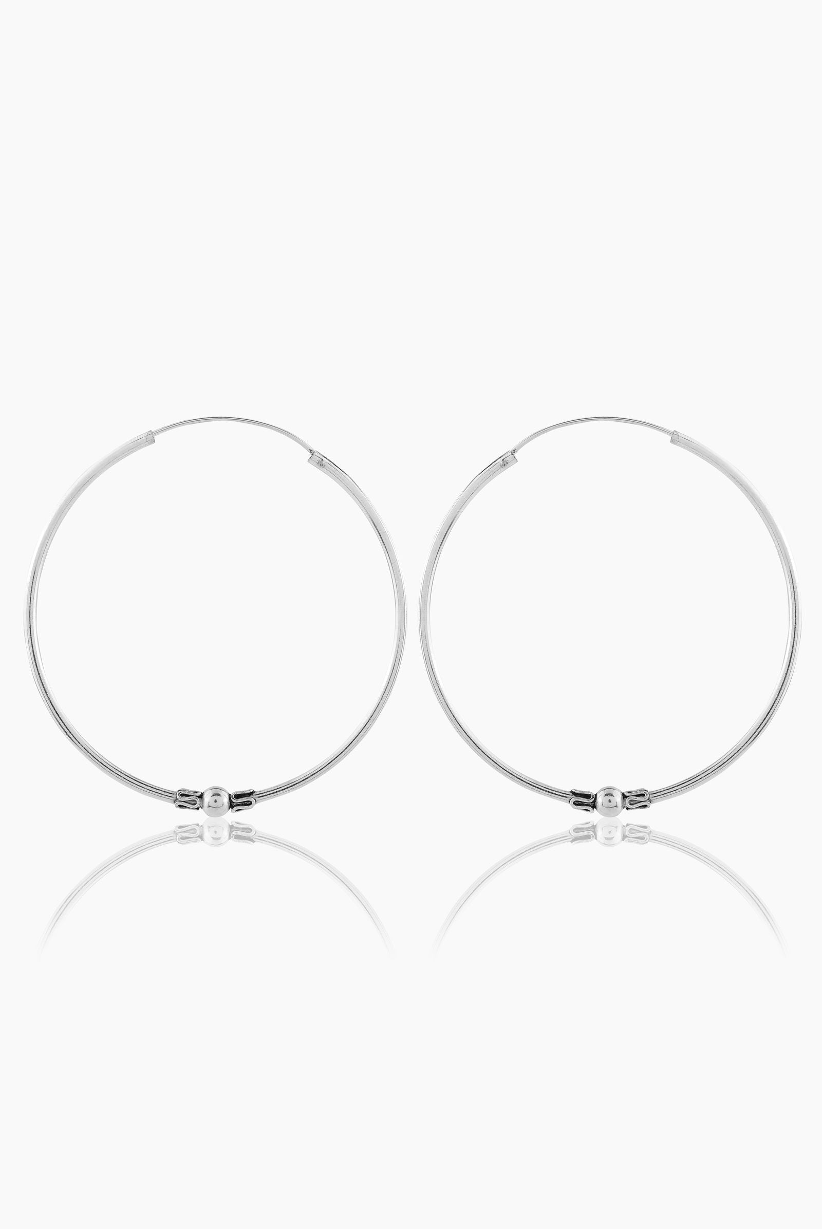 Mohnaa Hoop Earring With Single Bead