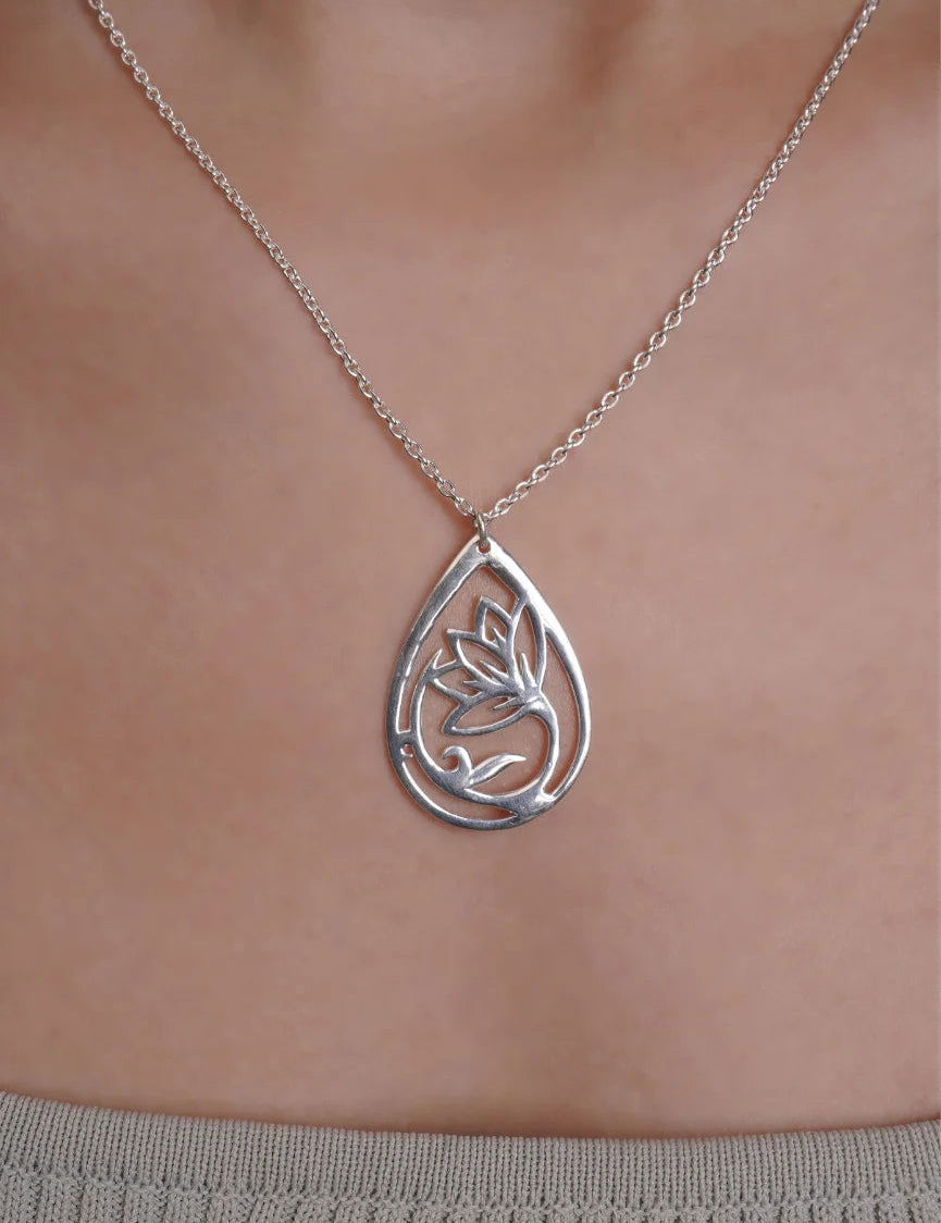 Mohnaa Minimalist Lotus Necklace in 925 Sterling Silver 301