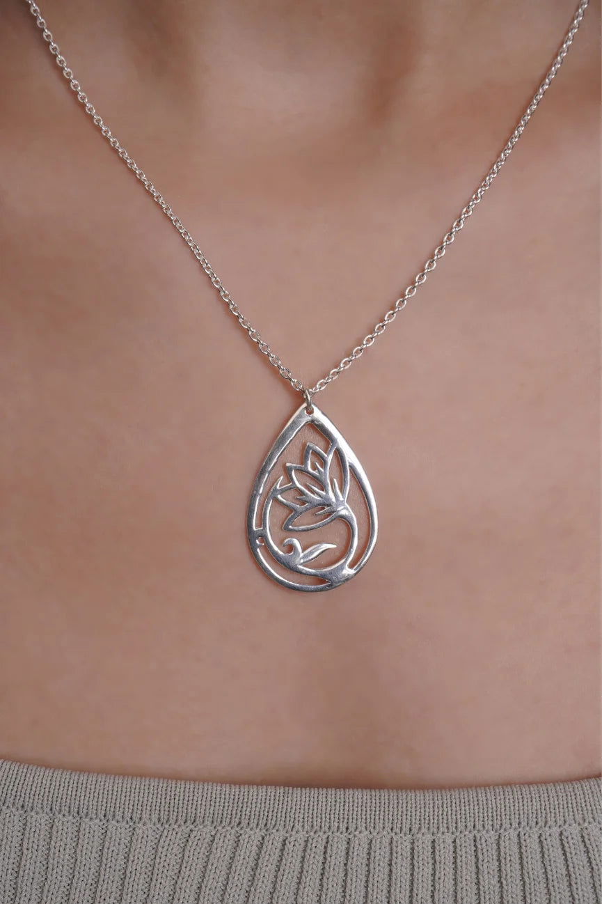 Mohnaa Minimalist Lotus Necklace in 925 Sterling Silver 301