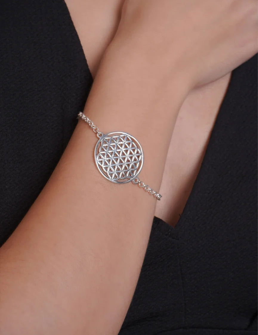 Mohnaa Minimalist Mandala Bracelet in 925 Sterling Silver 402
