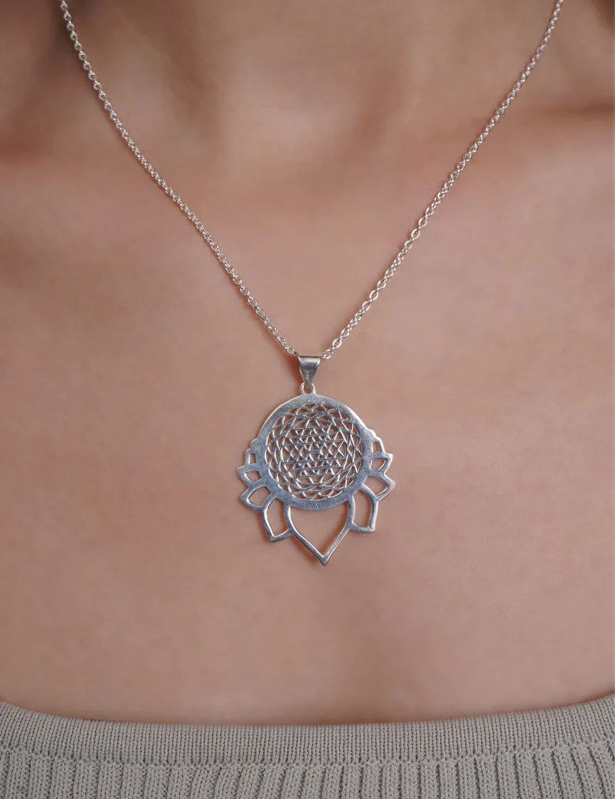 Mohnaa Minimalist Mandala Necklace in 925 Sterling Silver 302
