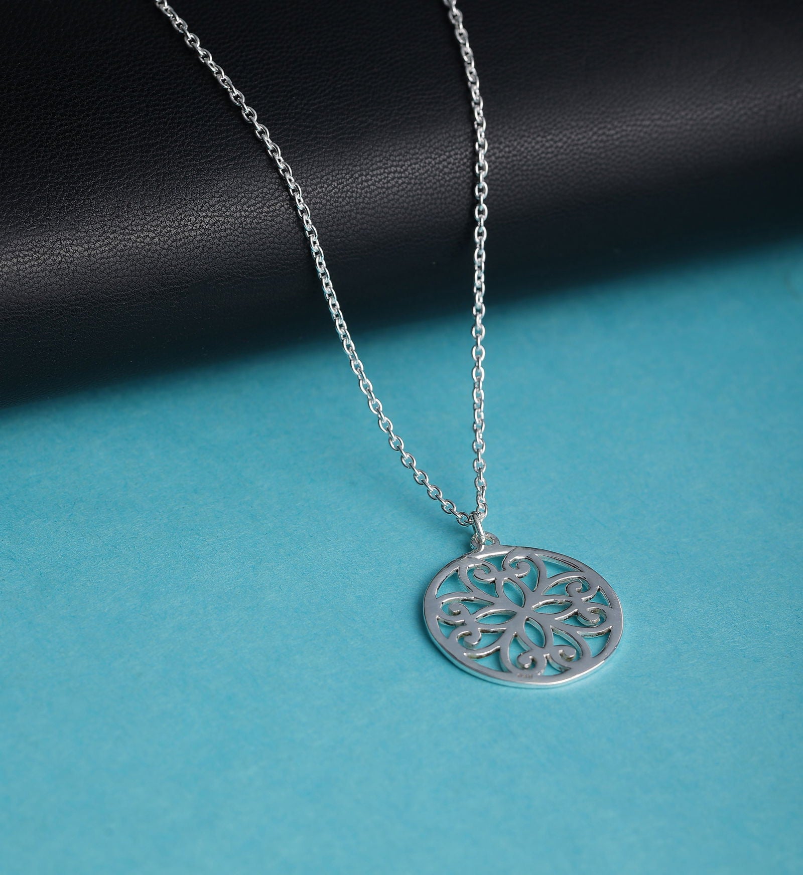 Mohnaa Minimalist Mandala Necklace in 925 Sterling Silver 304