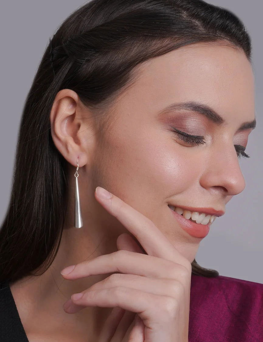 Mohnaa Modern Conical Earring