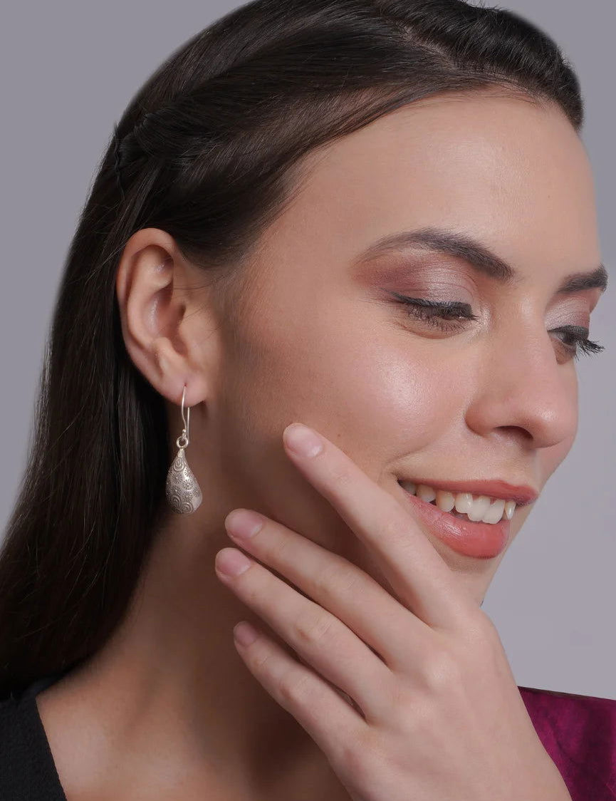 Mohnaa Sea Shell Earring