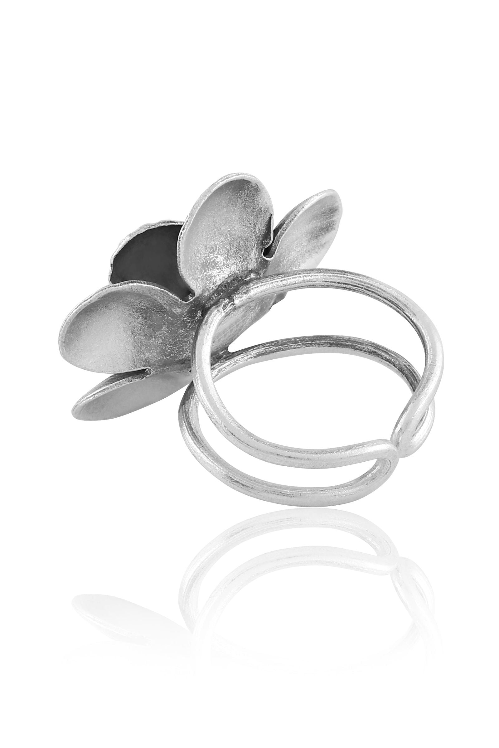 Mohnaa Silver Flower Ring