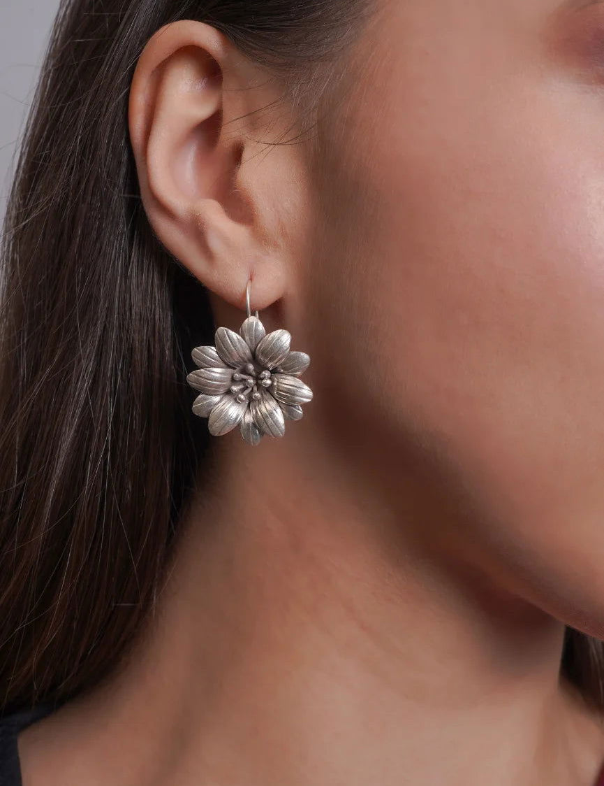 Mohnaa Silver Flower earring