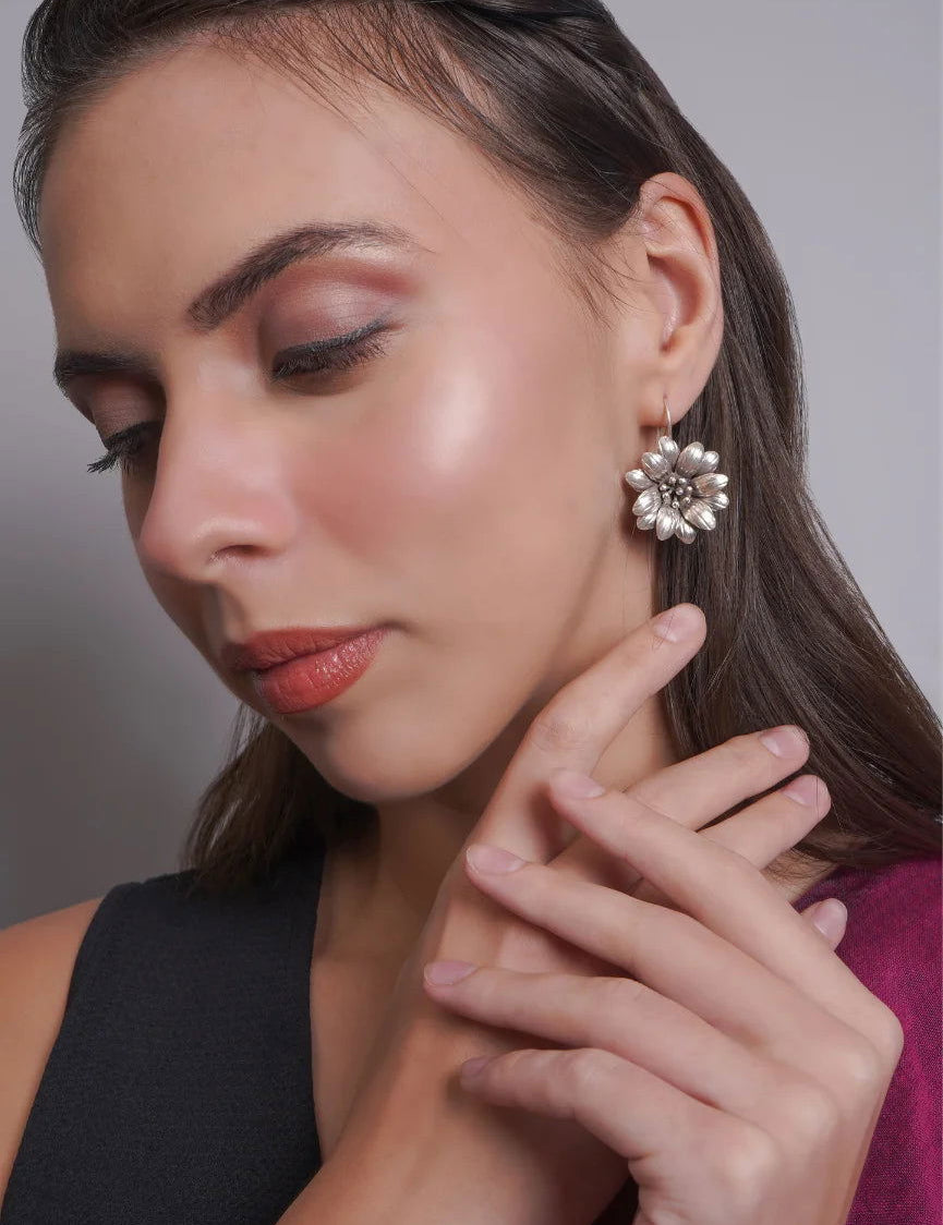 Mohnaa Silver Flower earring