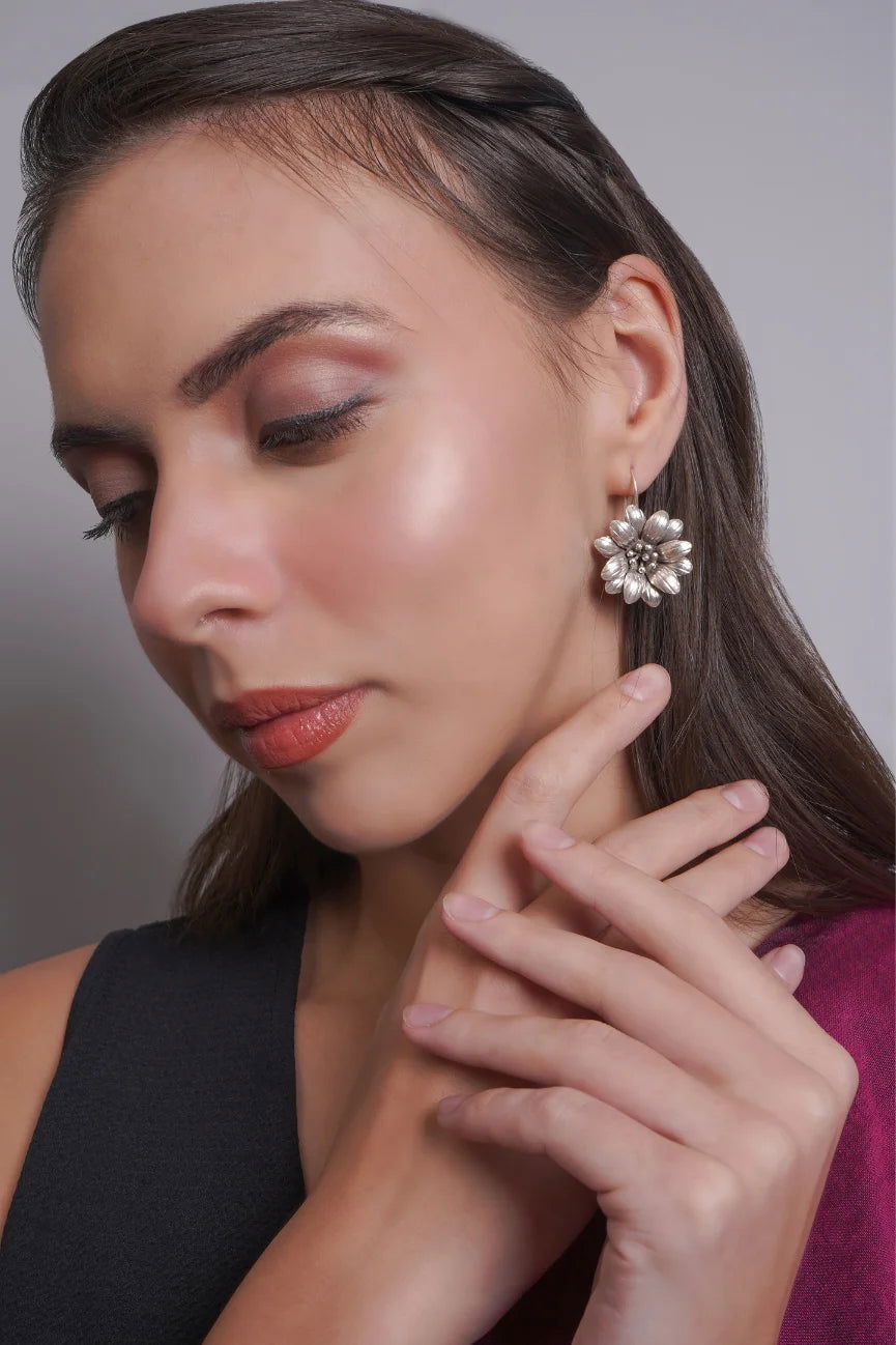 Mohnaa Silver Flower earring