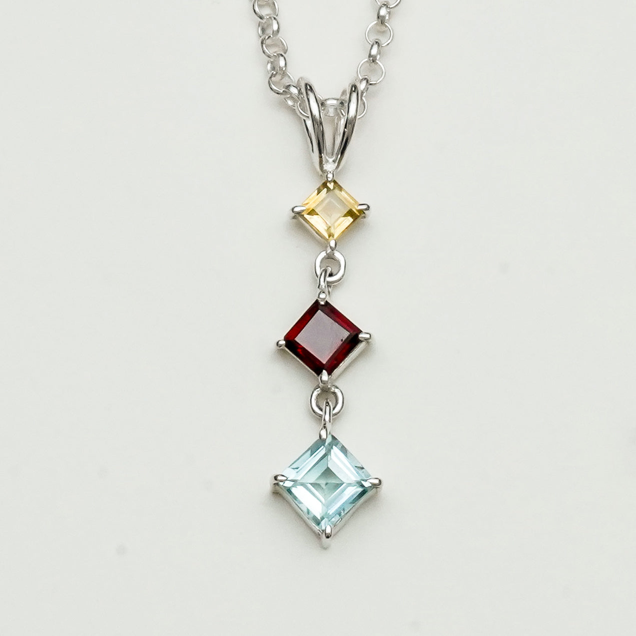 Simple Pendent With Multi Gemstone in 925 Silver Pendants