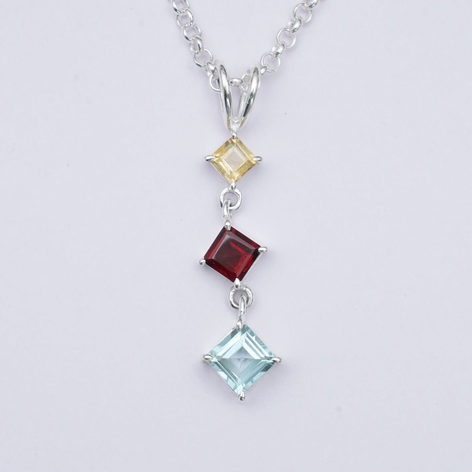 Simple Pendent With Multi Gemstone in 925 Silver Pendants