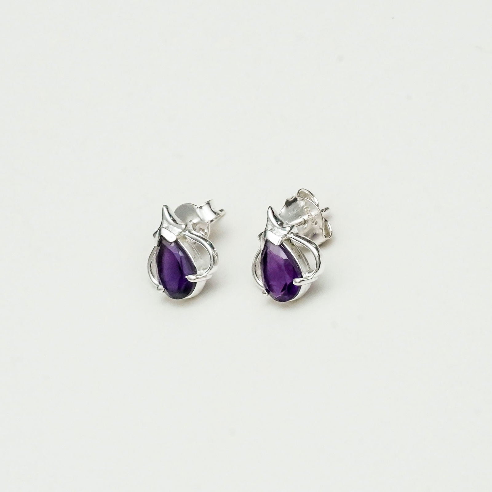 Tops Earring With Amethyst Gemstone in Best Quality 925 Sterling Silver
